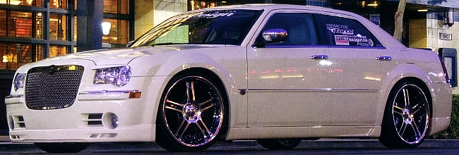 Chrysler 300 wheels and tire #1